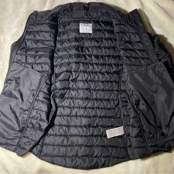 Black Water-Resistant Narrow-Channel Packable Puffer Quilted Coat Zip Jacket - Picture 8 of 11